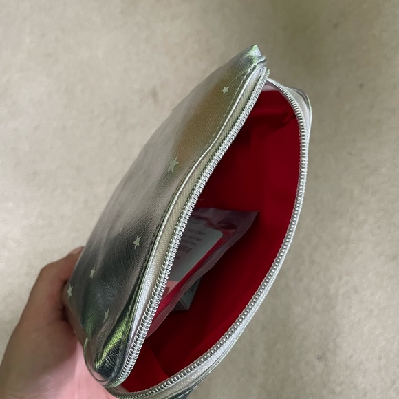 First Aid Beauty Supply Kit + Cosmetic Bag - Picture 2 of 4